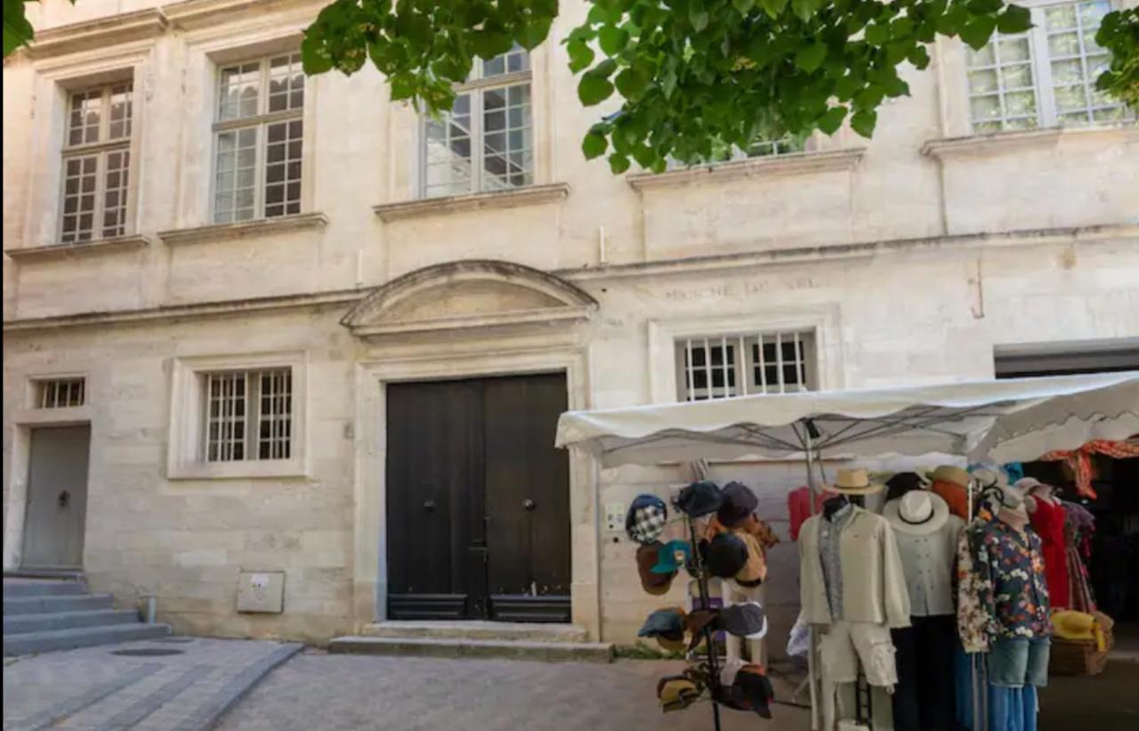 Appart Exceptionnel Place Du Palais Des Papes Wifi Climatisation 아비뇽 외부 사진